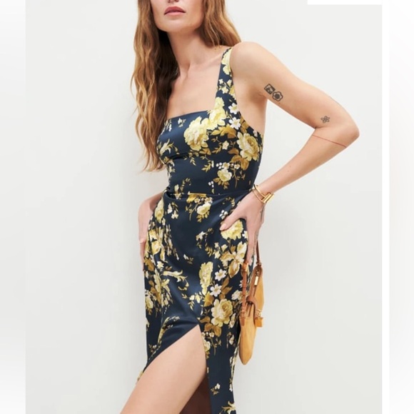 Reformation Solay Silk Dress - Size 4. Excellent condition - wore only once - Picture 3 of 7